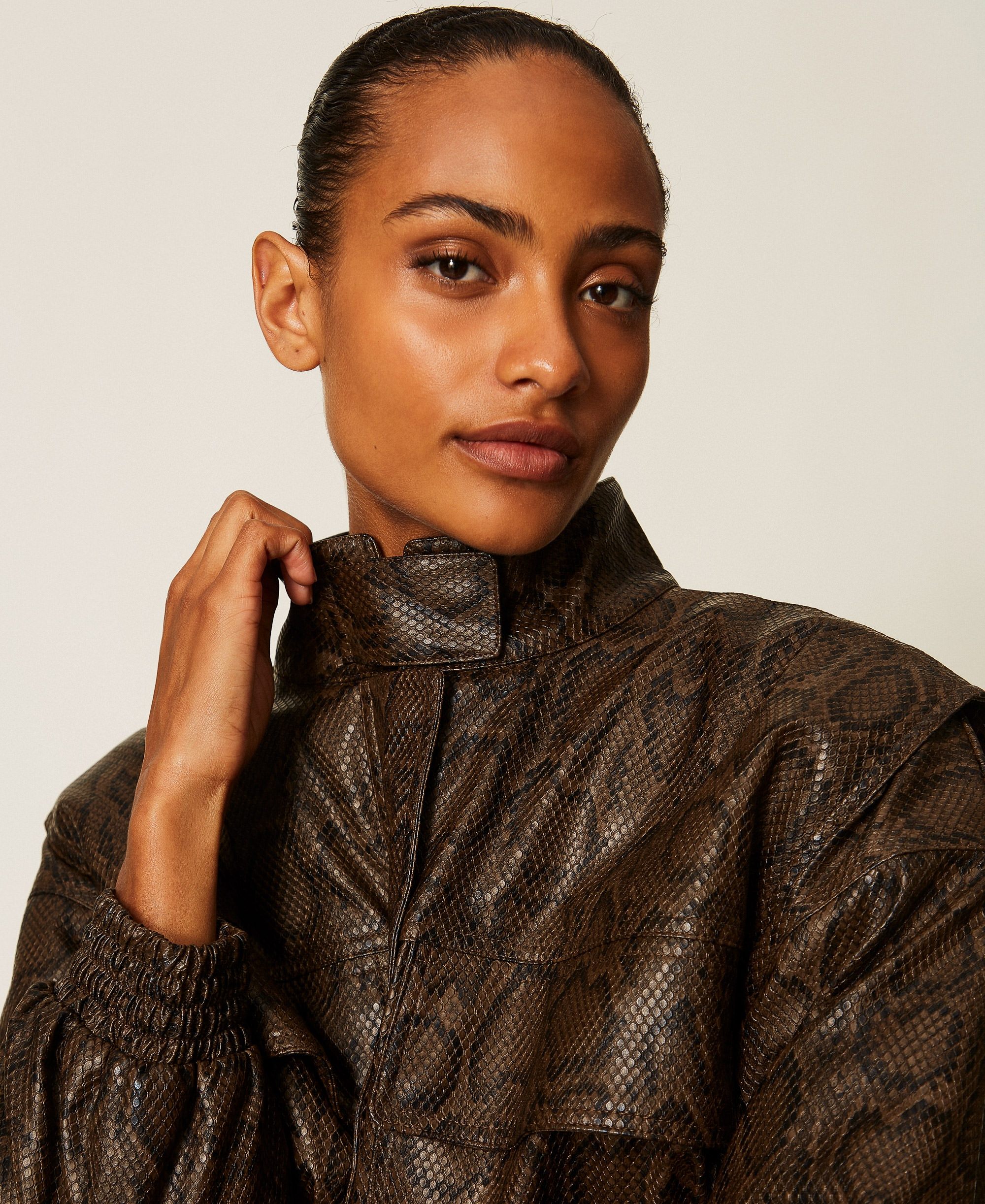 Μπουφάν bomber snakeskin σε καφέ με μαύρο - Twinset | 262TT2280-14058