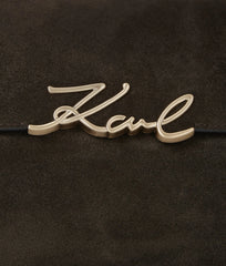 Τσάντα ώμου K/Signature σε καφέ σκούρο - Karl Lagerfeld