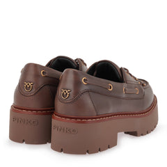 Loafers δερμάτινα σε καφέ με χρυσά μεταλλικά στοιχεία - Pinko